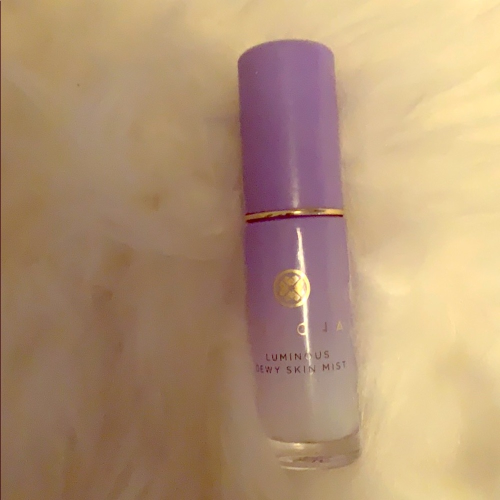 Tatcha Luminous Dewy Skin Mist. brand New.